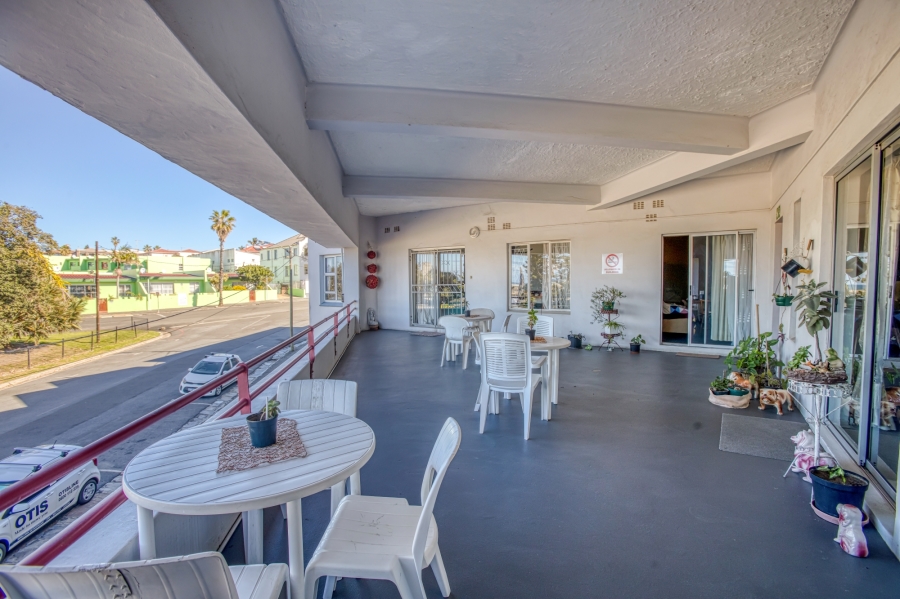 1 Bedroom Property for Sale in Quigney Eastern Cape